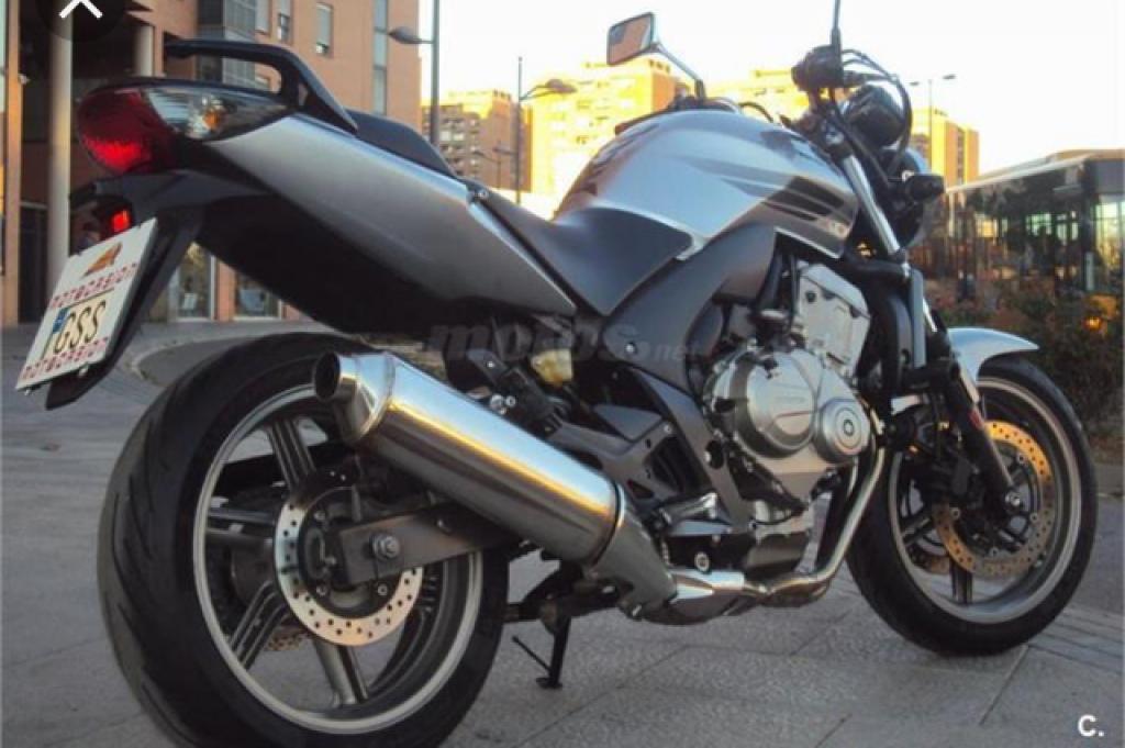 Alquiler de Moto Honda CB 600 F HORNET Naked Palamós 