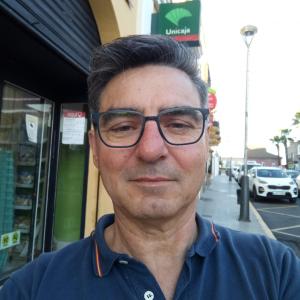 Manuel R.