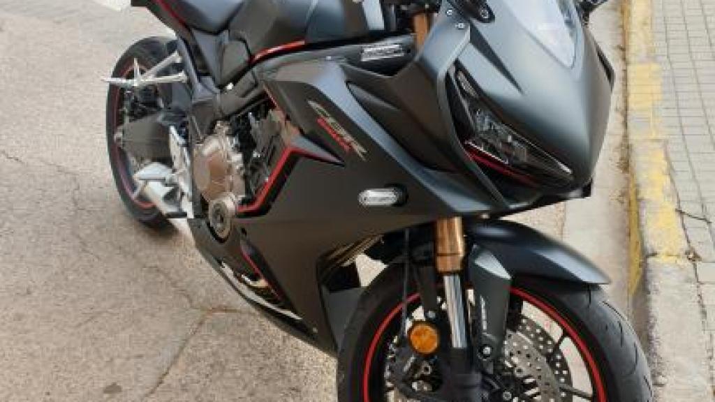 Alquiler de Moto Honda CBR 650 Sport Paiporta Barato | Momoven
