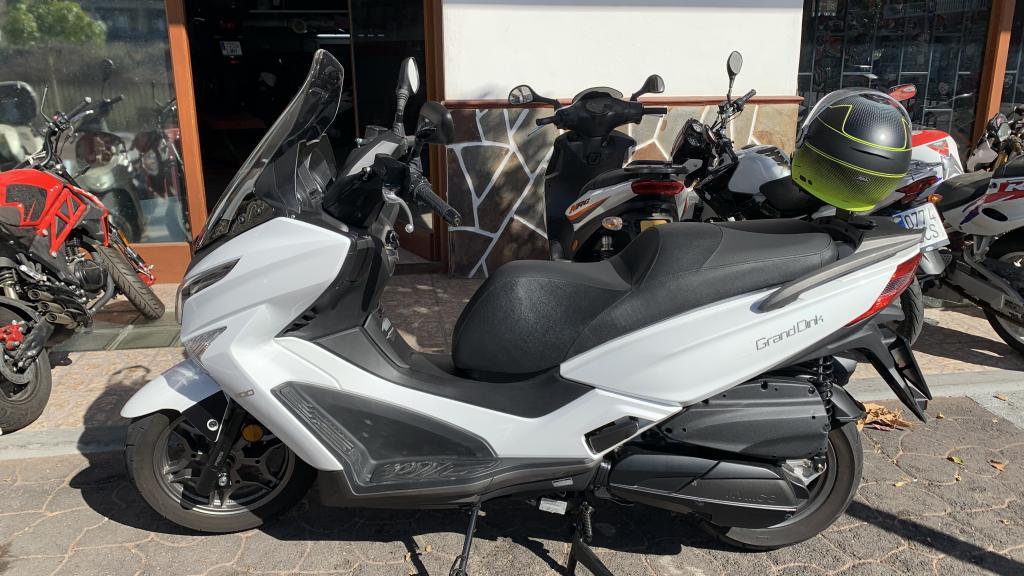 Kymco GRAND DINK 300 ABS