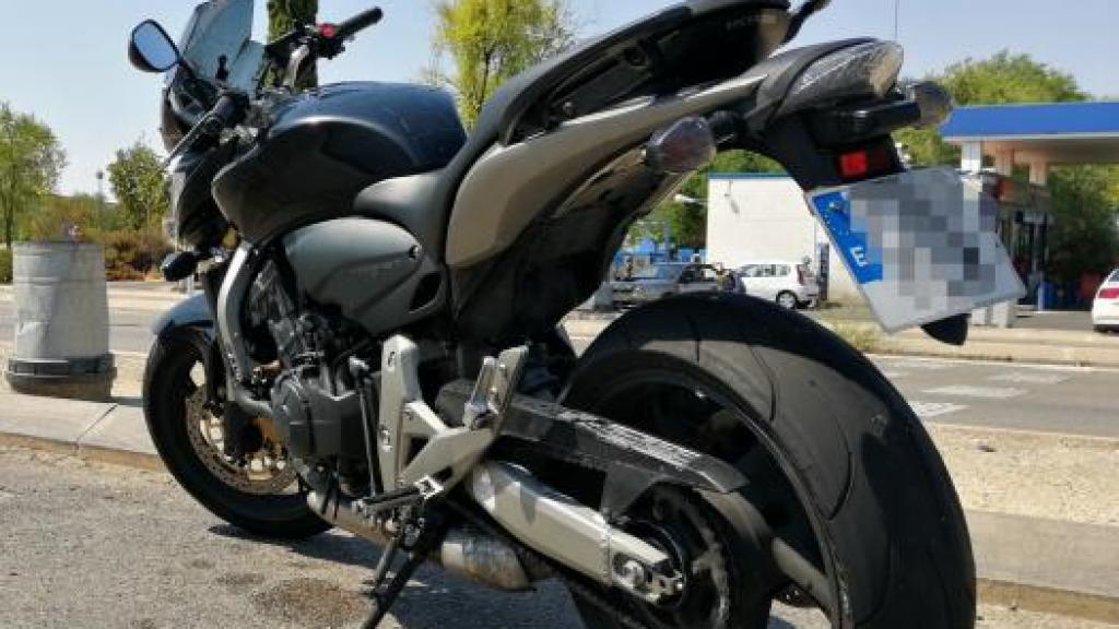 Alquilar moto Honda CB 600 F HORNET | Momoven