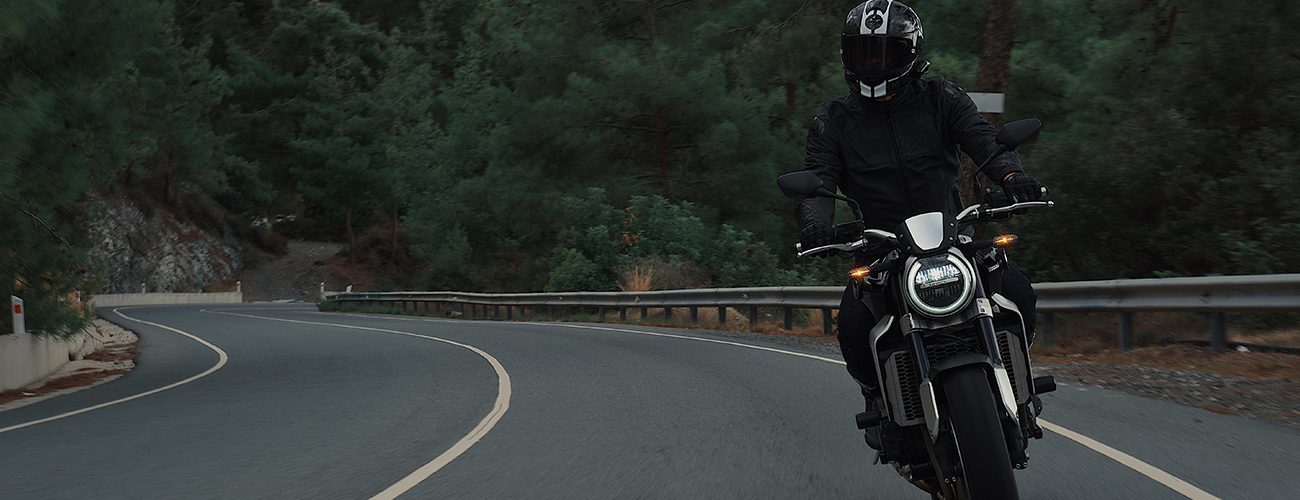 Cuatro mejores rutas en moto por España carretera moto